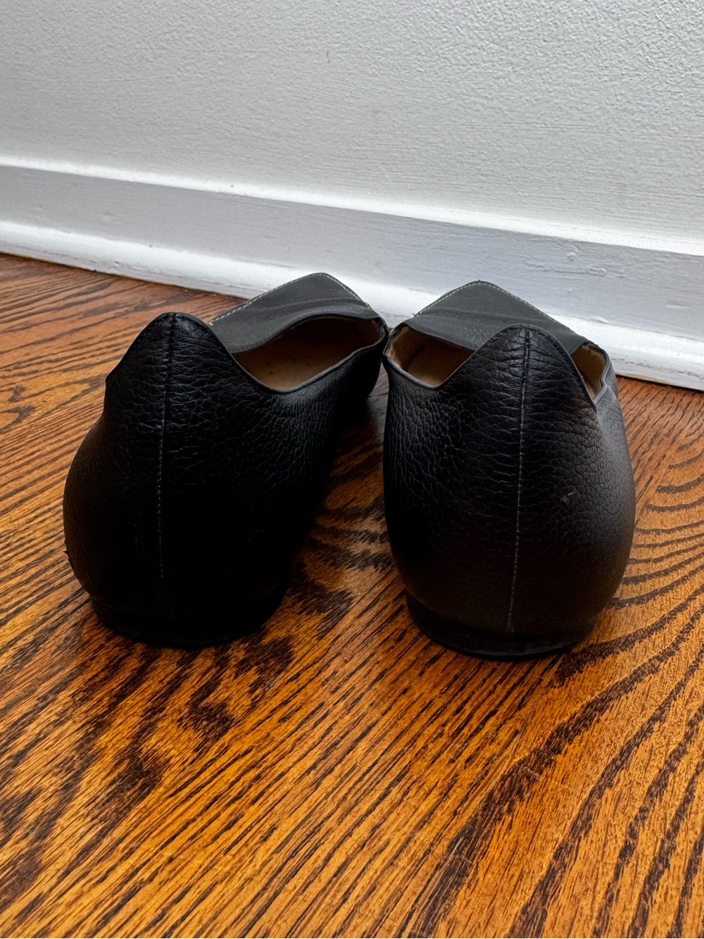 M. Gemi Black Pointed Leather Loafers with Contrast Stitching - Picture 3 of 5